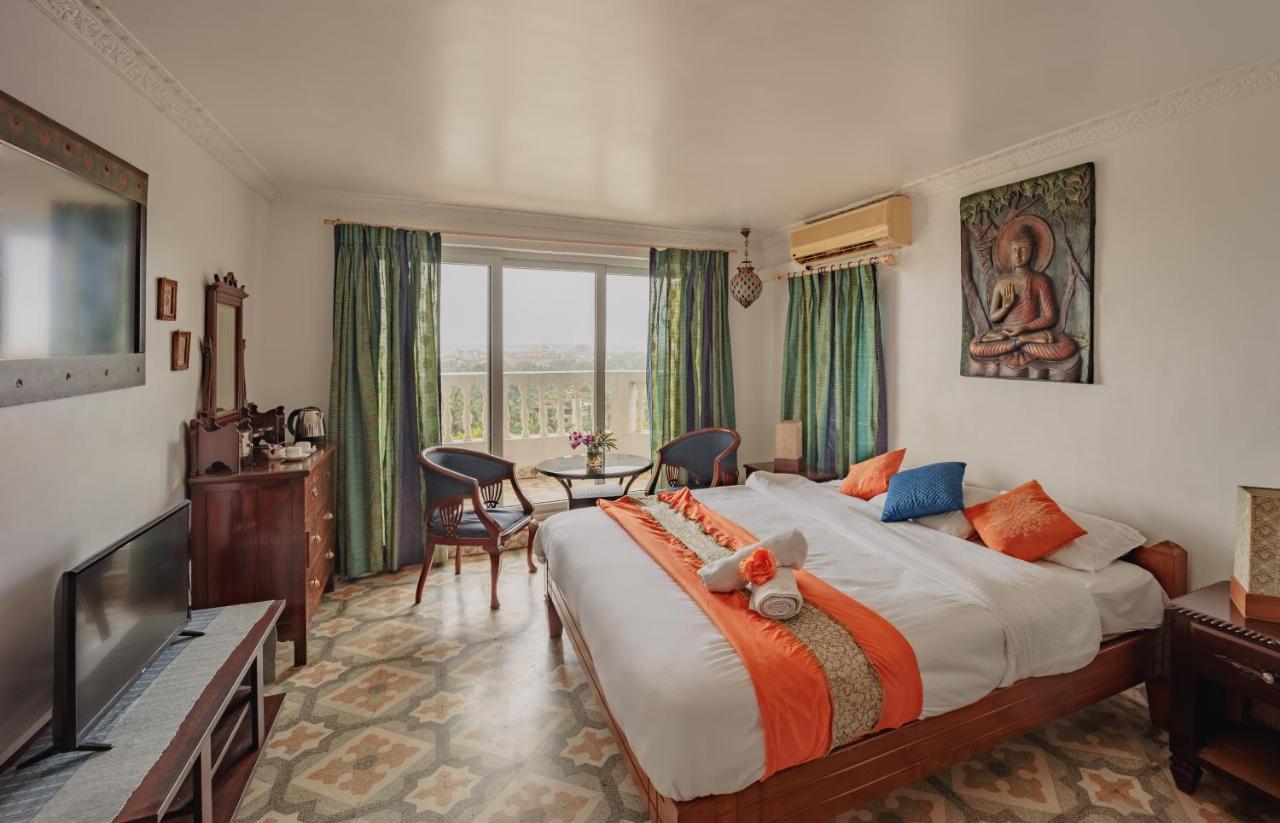 Ocean Suite Goa Dona Paula Eksteriør billede